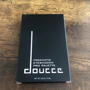 Doucce Freematic Pro Palette